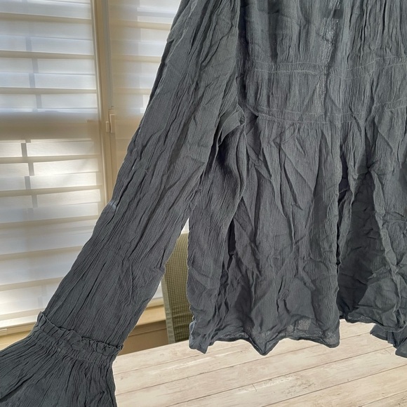 Free People Blue Top Bluose Size M Blue Metal NWT - Picture 2 of 6